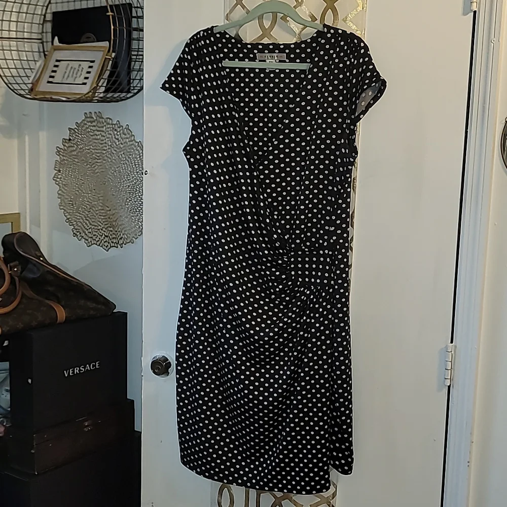 Black & White Pokadot Wrap Dress - Picture 3 of 6
